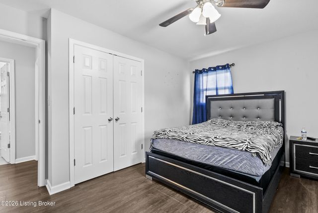 7802 Bluebonnet Rd, Louisville, KY 40258