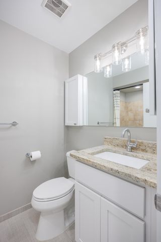 1468 Oakbrook East Drive, Rochester Hills, MI 48307