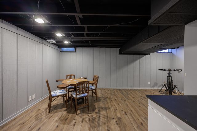 1468 Oakbrook East Drive, Rochester Hills, MI 48307