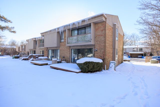 1468 Oakbrook East Drive, Rochester Hills, MI 48307