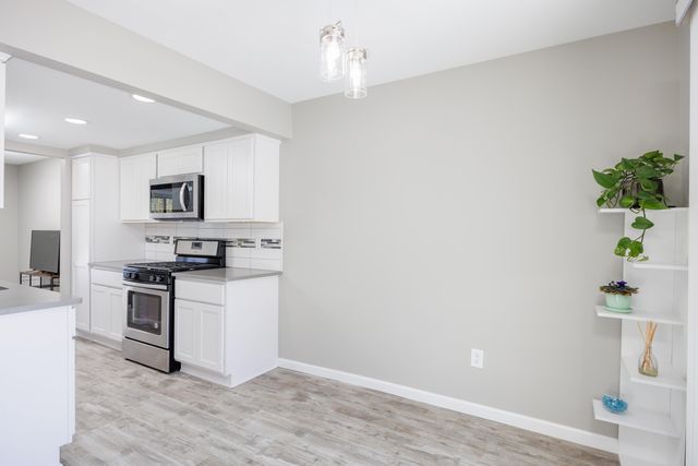 1468 Oakbrook East Drive, Rochester Hills, MI 48307