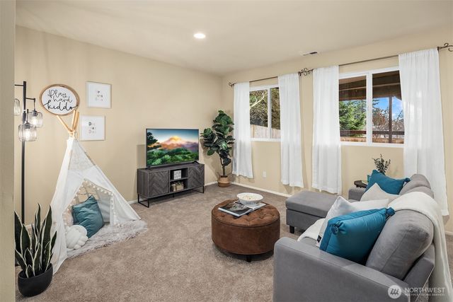 2402 NE 19th Street, Renton, WA 98056