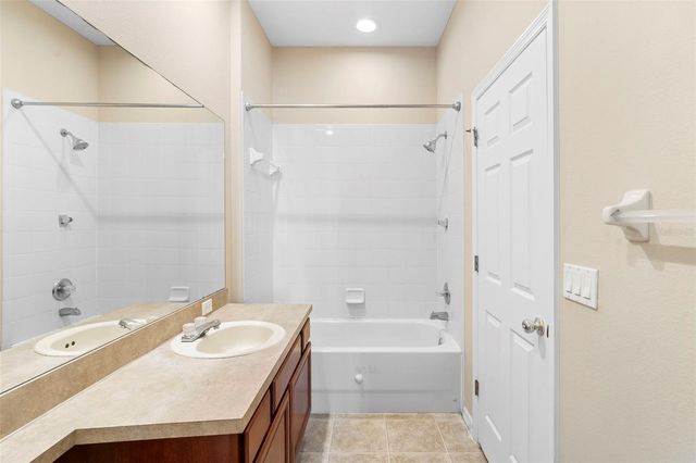 2731 SAND ARBOR CIRCLE, Orlando, FL 32824