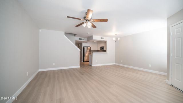 4805 E KACHINA Trail 19, Phoenix, AZ 85044