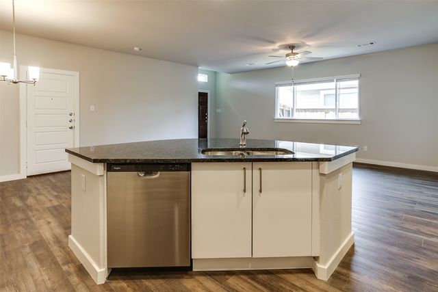 657 Blackland Drive, Venus, TX 76084