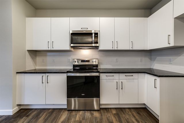 657 Blackland Drive, Venus, TX 76084