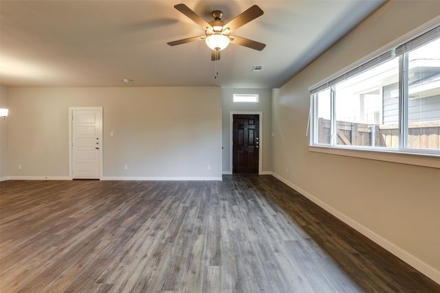 657 Blackland Drive, Venus, TX 76084