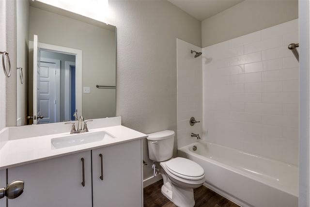 657 Blackland Drive, Venus, TX 76084