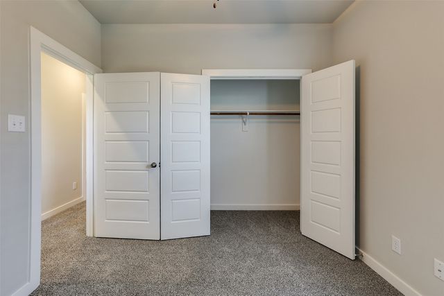 657 Blackland Drive, Venus, TX 76084