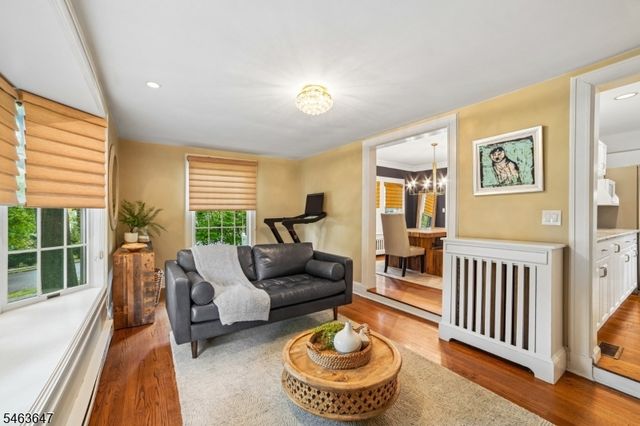 30 Myrtle Ave, Summit City, NJ 07901
