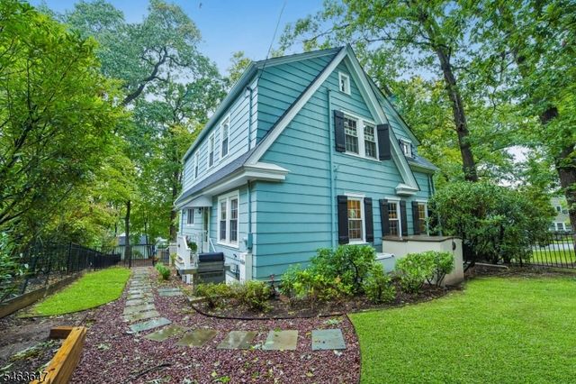 30 Myrtle Ave, Summit City, NJ 07901