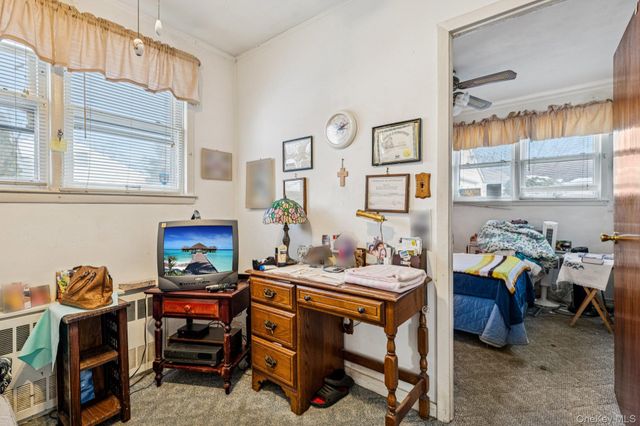 189 Surrey, Lynbrook, NY 11563