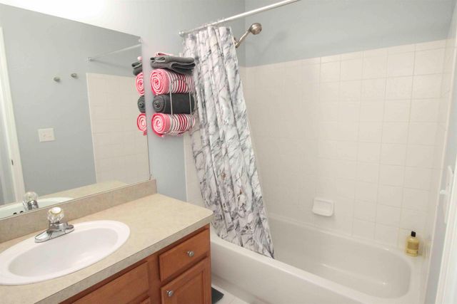 15472 Claremont Drive, Clinton Township, MI 48038