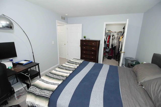 15472 Claremont Drive, Clinton Township, MI 48038