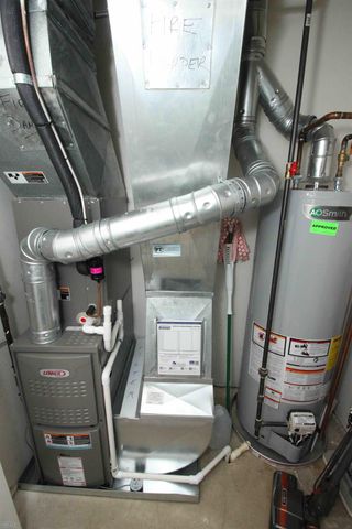 15472 Claremont Drive, Clinton Township, MI 48038