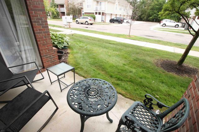 15472 Claremont Drive, Clinton Township, MI 48038