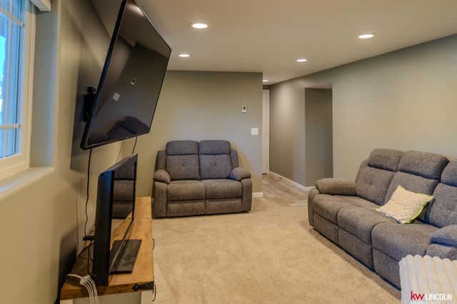 13014 Chandler Street, Omaha, NE 68138