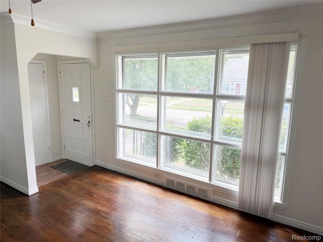 628 N Blair Avenue, Royal Oak, MI 48067
