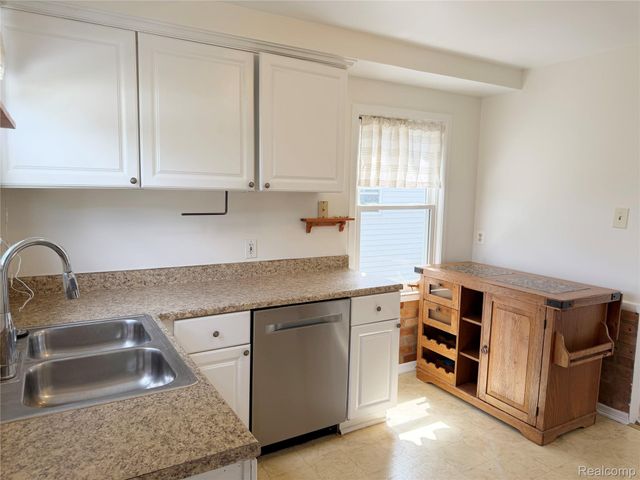 628 N Blair Avenue, Royal Oak, MI 48067