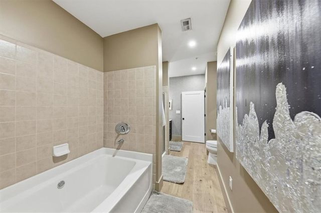 3040 Peachtree Road NW 1514, Atlanta, GA 30305