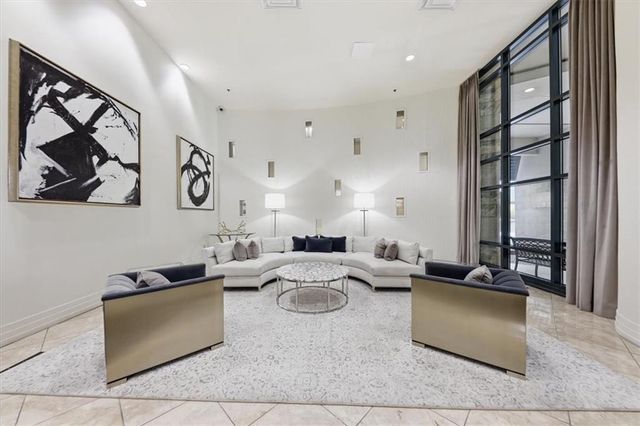 3040 Peachtree Road NW 1514, Atlanta, GA 30305
