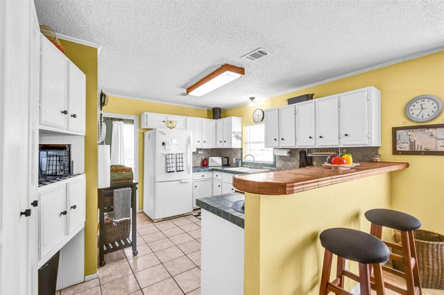 1571 Blue Water Drive, Freeport, TX 77541