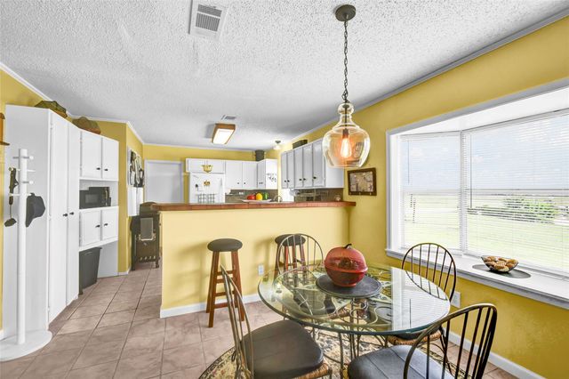 1571 Blue Water Drive, Freeport, TX 77541