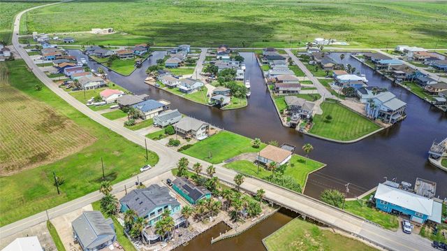1571 Blue Water Drive, Freeport, TX 77541
