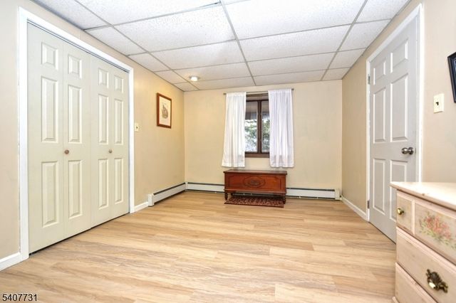 7 Birch Rd, Bloomingdale Boro, NJ 07403