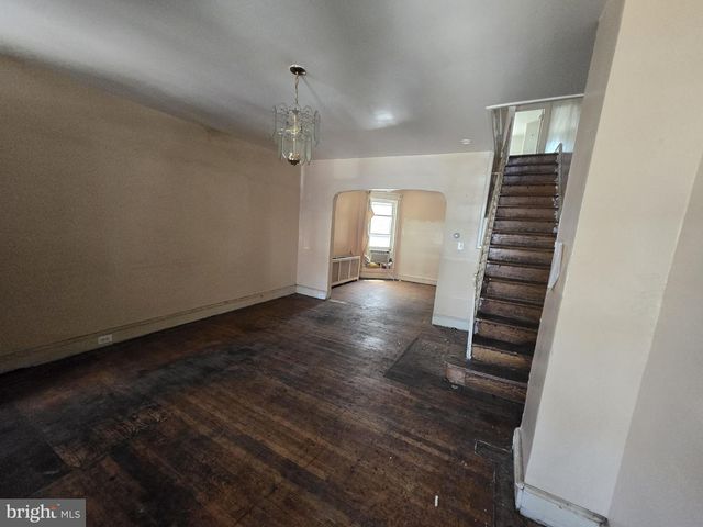 422 W ASHDALE ST, Philadelphia, PA 19120