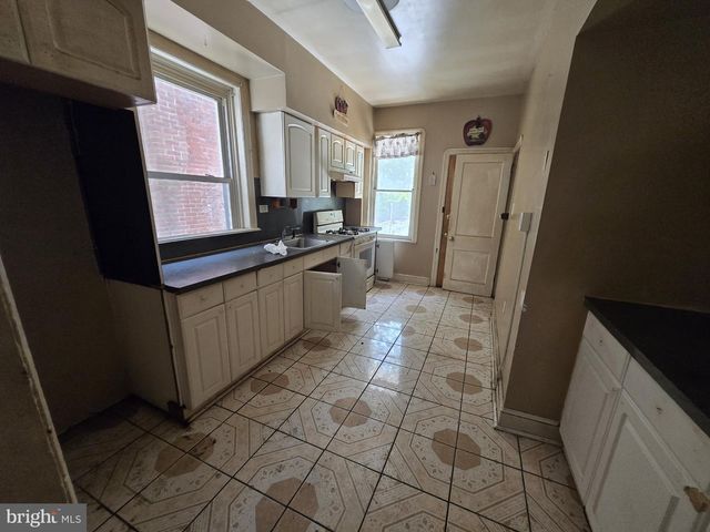 422 W ASHDALE ST, Philadelphia, PA 19120
