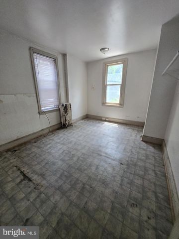 422 W ASHDALE ST, Philadelphia, PA 19120