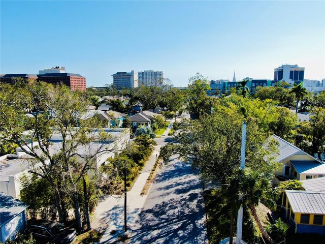 1705 6TH STREET, Sarasota, FL 34236