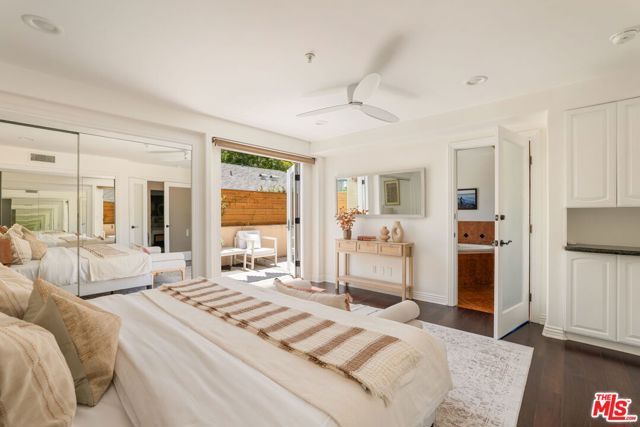 2922 Montana Avenue B, Santa Monica, CA 90403