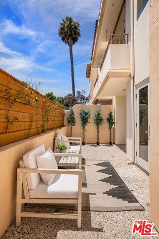 2922 Montana Avenue B, Santa Monica, CA 90403