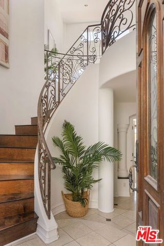 2922 Montana Avenue B, Santa Monica, CA 90403