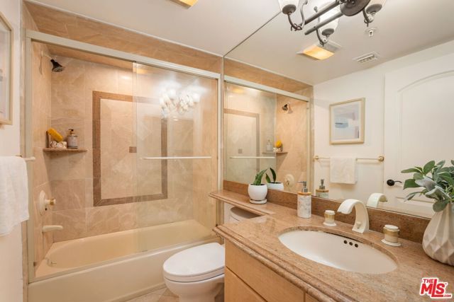 2922 Montana Avenue B, Santa Monica, CA 90403