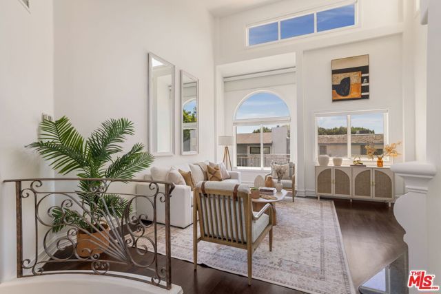 2922 Montana Avenue B, Santa Monica, CA 90403