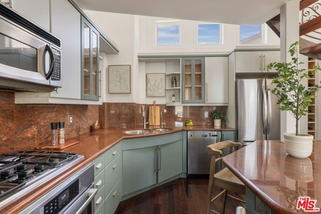 2922 Montana Avenue B, Santa Monica, CA 90403