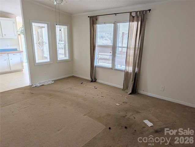 172 School House Road, Mills River, NC 28759