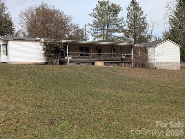 172 School House Road, Mills River, NC 28759
