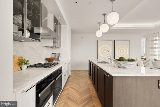 300 INTERNATIONAL DR #2408, Baltimore, MD 21202
