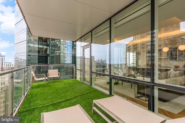 300 INTERNATIONAL DR #2408, Baltimore, MD 21202