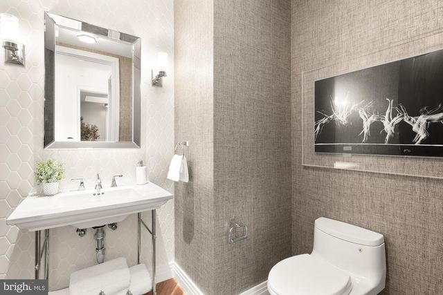 300 INTERNATIONAL DR #2408, Baltimore, MD 21202