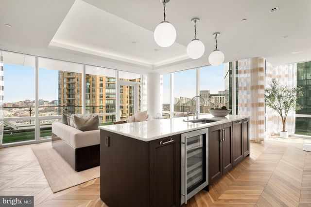 300 INTERNATIONAL DR #2408, Baltimore, MD 21202