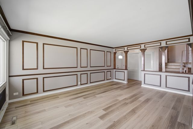 905 Long Road, Glenview, IL 60025