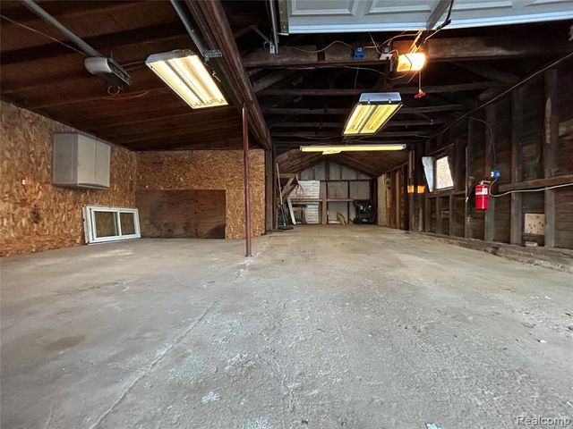 3040 Reeder Road, Clarkston, MI 48346