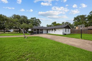 2227 Greenbrier Drive, Irving, TX 75060
