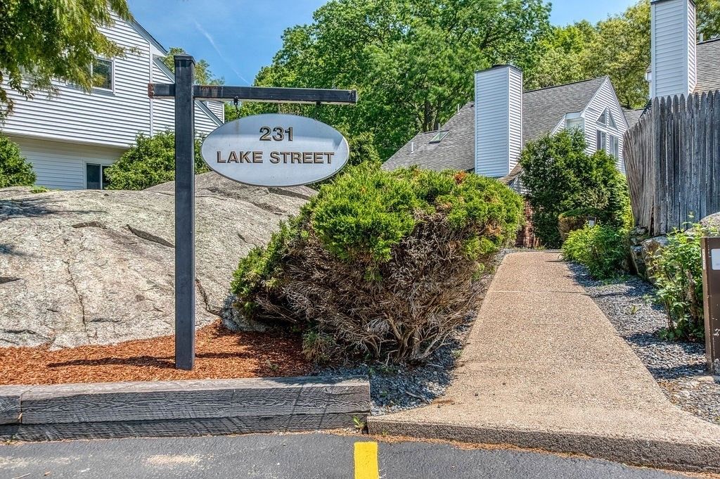 231 Lake St D, Weymouth, MA 02189