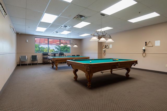 811 S Hollybrook Drive 202, Pembroke Pines, FL 33025